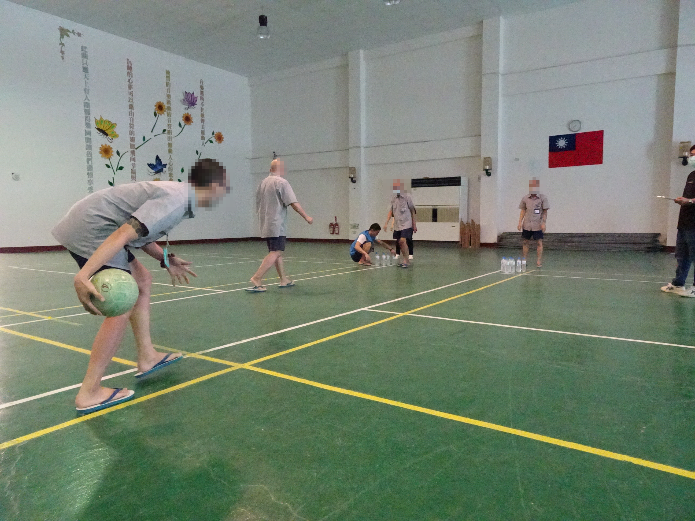 Enjoyable bowling-3